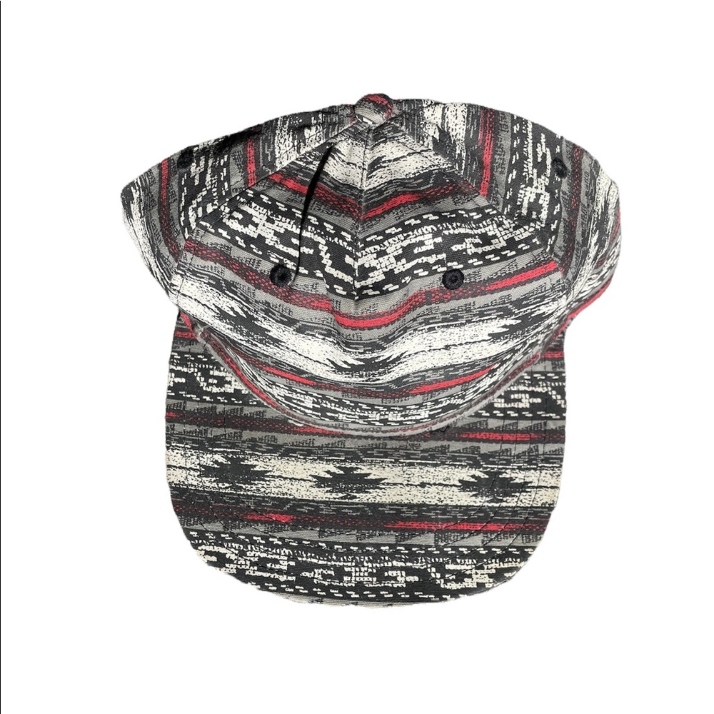 VINTAGE VANS “OFF THE WALL” AZTEC SNAPBACK